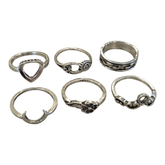 Jewelry - Vintage Bohemian Silver Tone Ring Set
